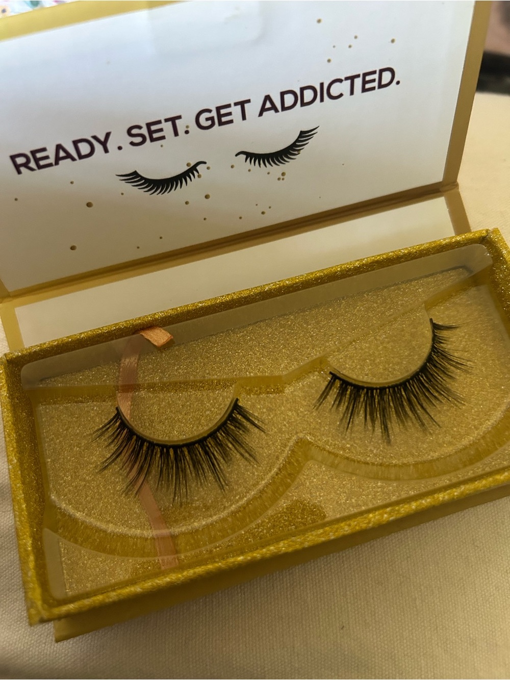 Lashaholic lashes Instaglam style